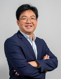Professor Junzhi Liu
