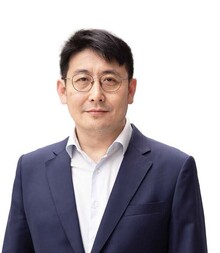 Professor Zhang Shuang