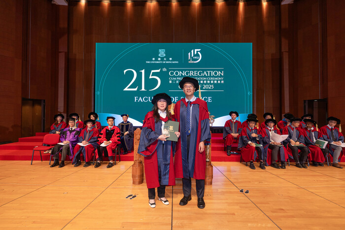 Dr Angela Yuen award photo