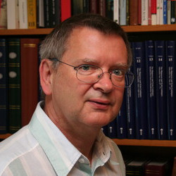 Professor Lennart LINDEGREN