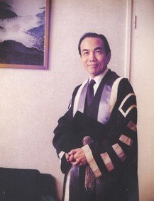 1942 Professor Rayson HUANG as Vice Chancellor of HKU in 1982