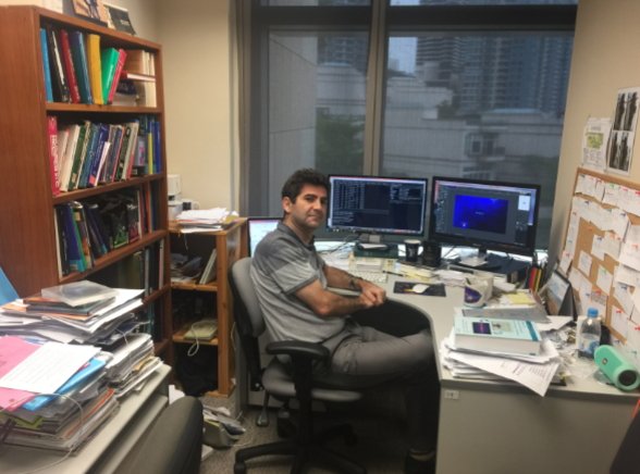 Dr Pablo Saz Parkinson of HKU Physics Department and Laboratory for Space Research applying sophisticated machine learning techniques to produce a ranked list of predicted pulsars for FAST to work on.