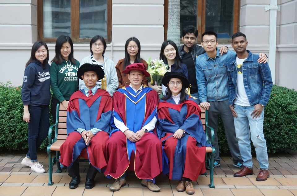 Professor Billy Chow (middle of the first row) and his research group.