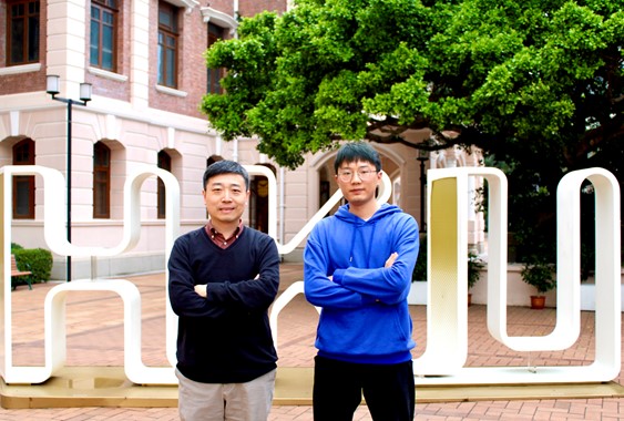 HKU biologists unlock the secrets of epigenetic inheritance. The key members of the research team at HKU include Professor Yuanliang Zhai (left) and PhD student Yuan Gao (right).