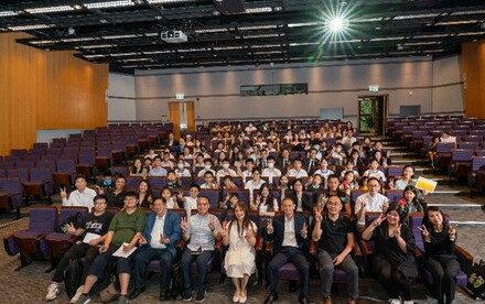 Harnessing AI, Data Science, IoT, and the Metaverse: Revolutionising Integrated STEAM Education and Meta-Commerce