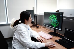 Dr Yang