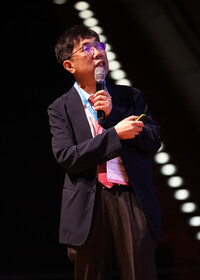 Professor Chi-Ming CHE