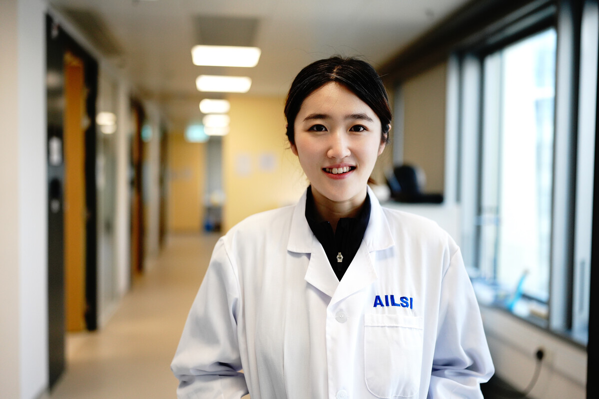 Dr Serena YANG