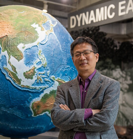 Professor Shuang ZHANG, Interim Head, Department of Physics