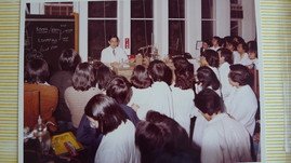 Last Organic Chemistry practical in the First floor teaching laboratory of the old Chemistry Building before moving the teaching of practical to the new Chemistry Building (Chong Yuet Ming site) (1991)